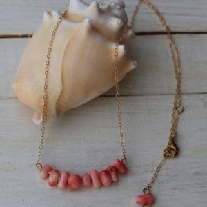 "Lovers Coral" with gold chain